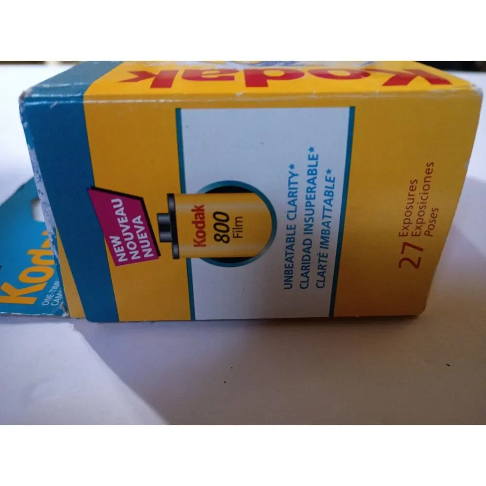 27 Exp Film KODAK SPORT One Time Use Camera Color 35mm Waterproof